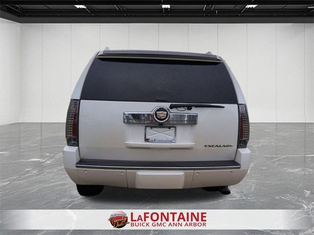 used 2014 Cadillac Escalade ESV car, priced at $14,495