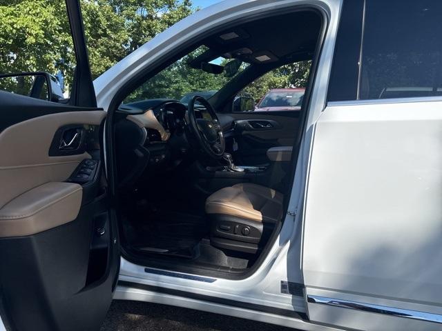 used 2022 Chevrolet Traverse car, priced at $35,995