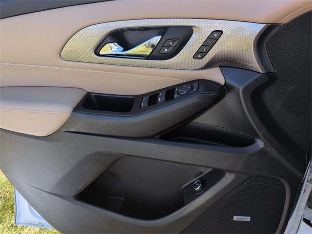 used 2022 Chevrolet Traverse car, priced at $35,895