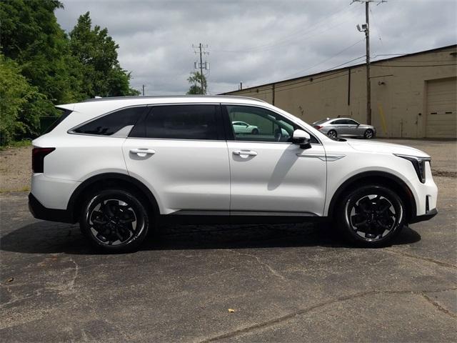 used 2024 Kia Sorento car, priced at $27,995