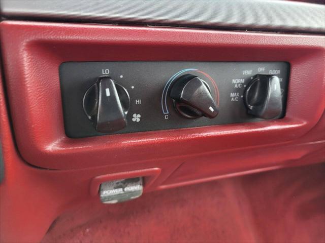 used 1993 Ford F-150 car