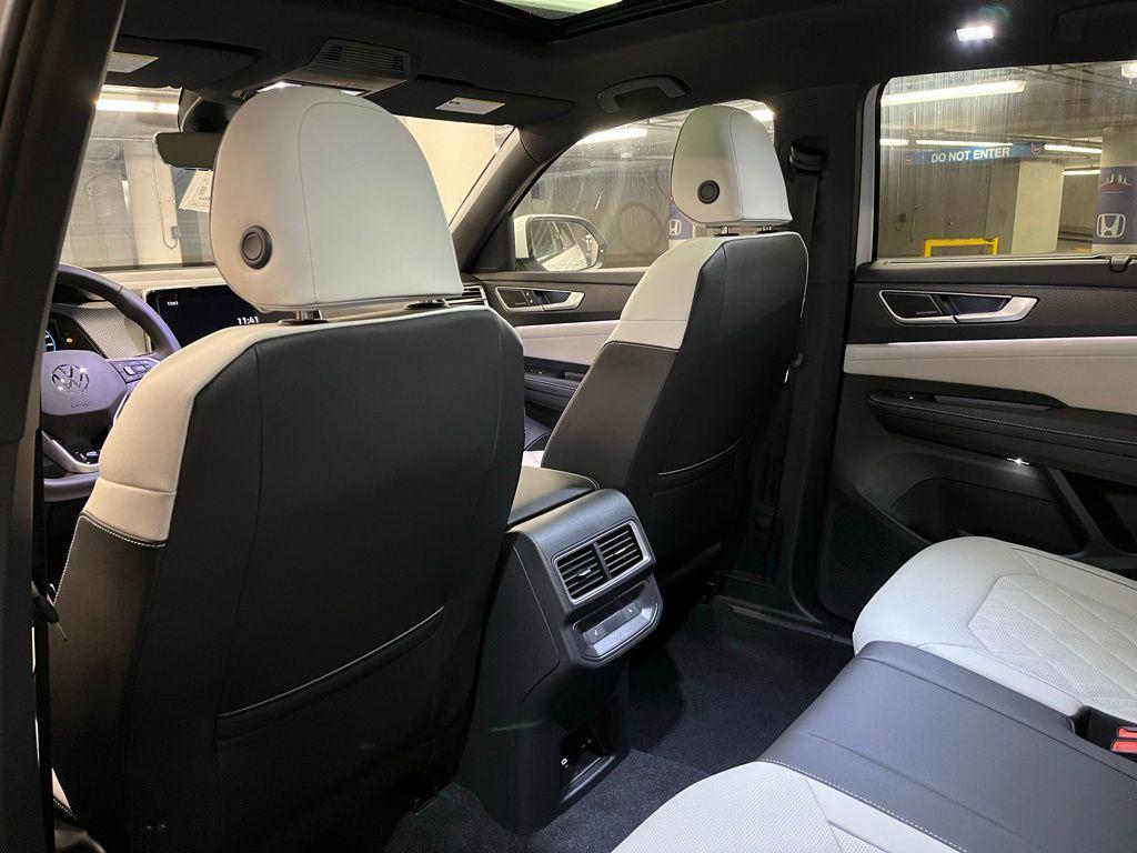 new 2026 Volkswagen Atlas Cross Sport car, priced at $57,205