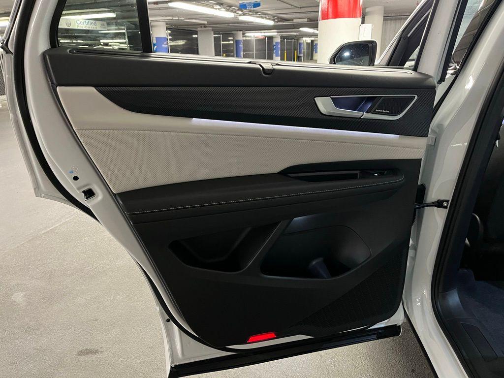 new 2026 Volkswagen Atlas Cross Sport car, priced at $57,205