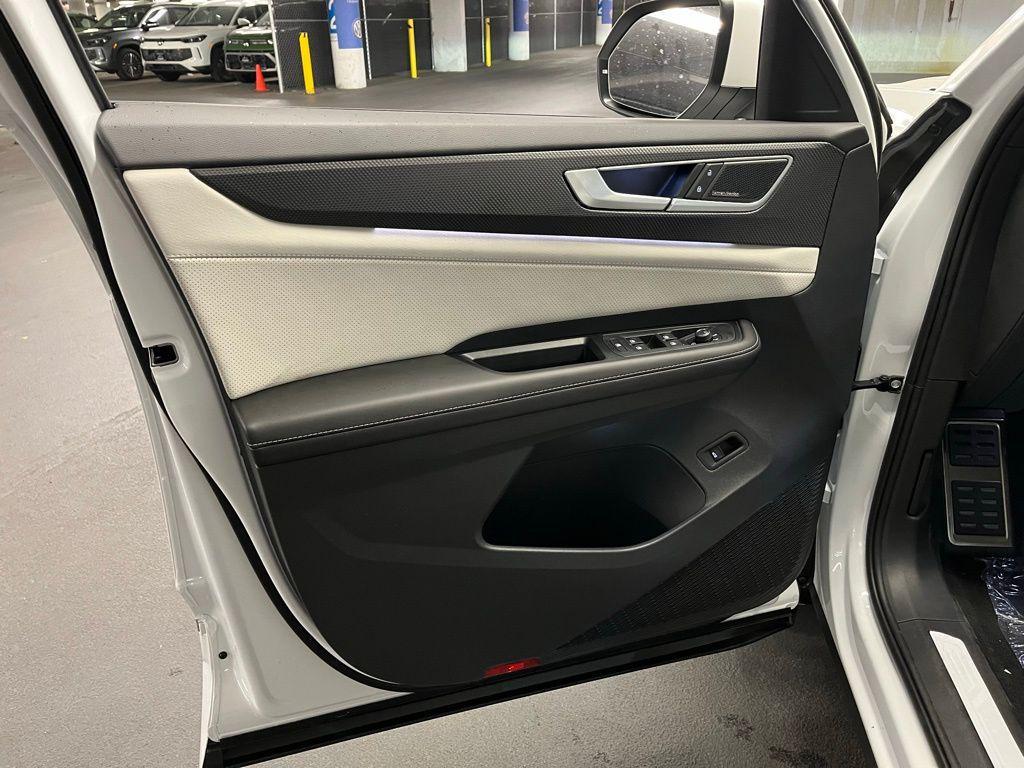 new 2026 Volkswagen Atlas Cross Sport car, priced at $57,205