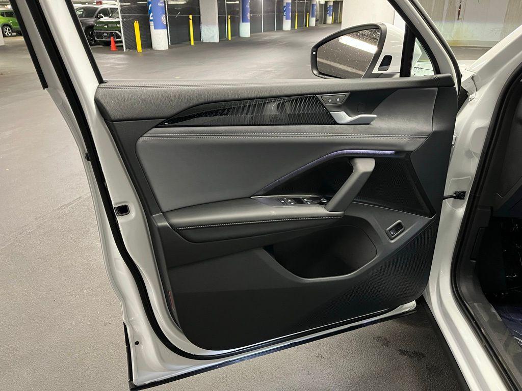 new 2025 Volkswagen Tiguan car, priced at $35,665