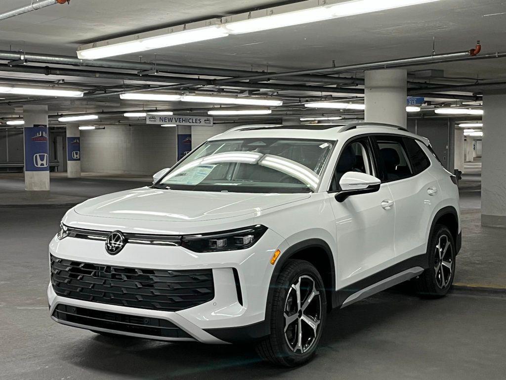 new 2025 Volkswagen Tiguan car, priced at $35,665
