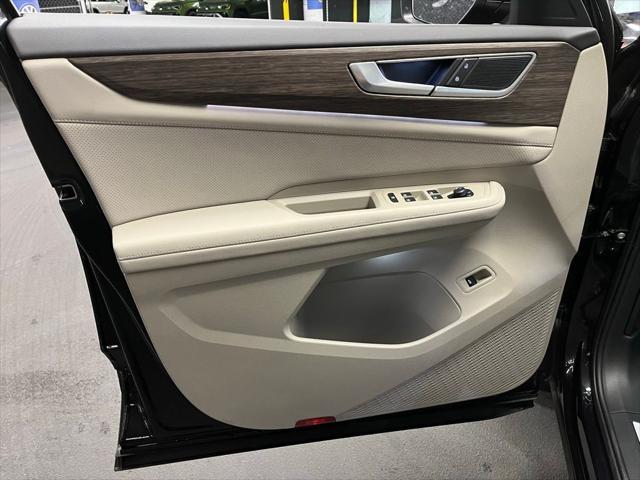 new 2025 Volkswagen Atlas car, priced at $45,563