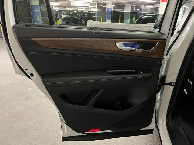 new 2025 Volkswagen Atlas car, priced at $42,140