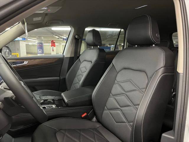 new 2025 Volkswagen Atlas car, priced at $42,140
