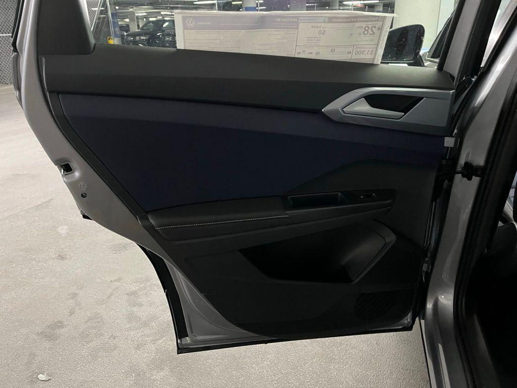 new 2025 Volkswagen Taos car