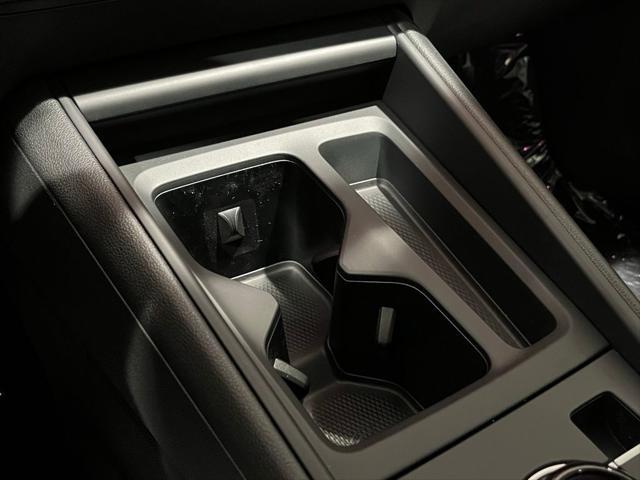 new 2025 Volkswagen Tiguan car, priced at $37,589