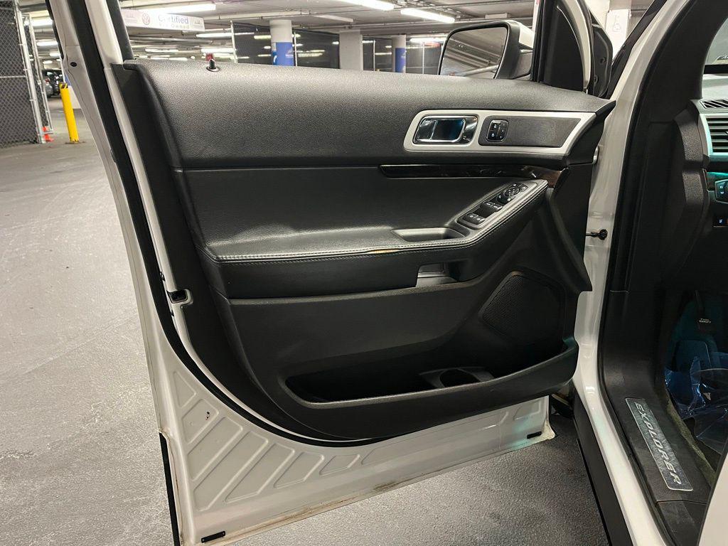 used 2014 Ford Explorer car, priced at $9,000