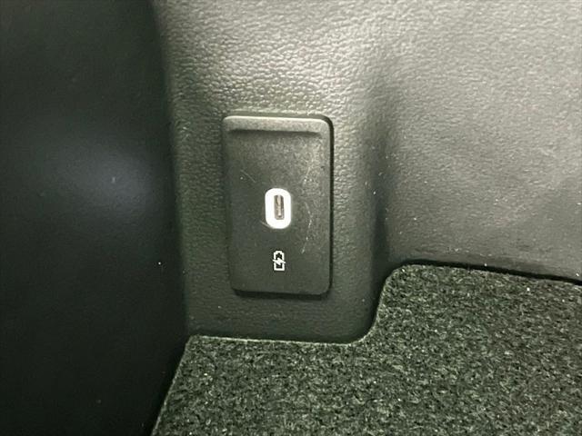 used 2024 Volkswagen Atlas Cross Sport car, priced at $35,500