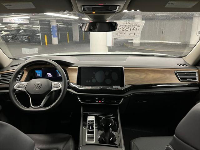 new 2025 Volkswagen Atlas car, priced at $47,075