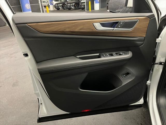 new 2025 Volkswagen Atlas car, priced at $47,075
