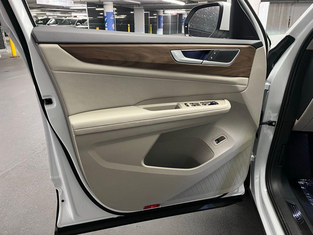 new 2026 Volkswagen Atlas car, priced at $49,410