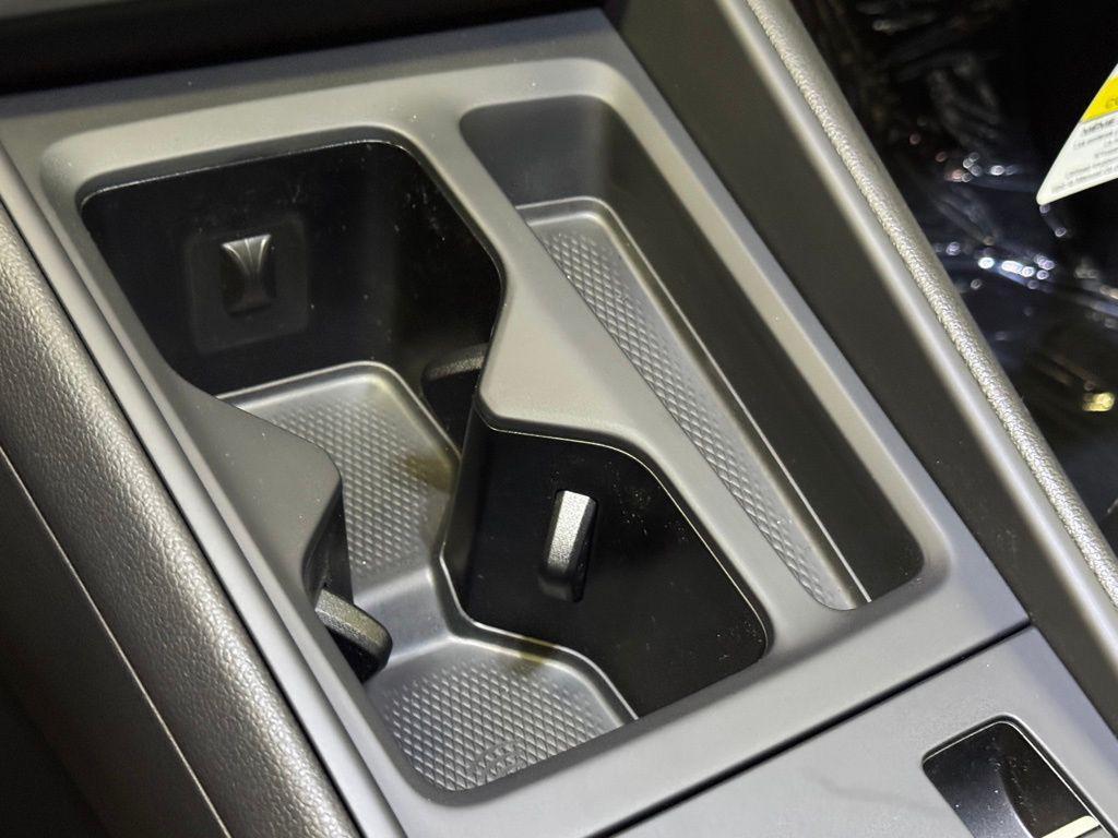 new 2025 Volkswagen Tiguan car, priced at $35,915