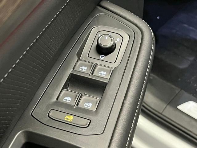 new 2025 Volkswagen Atlas car, priced at $52,921
