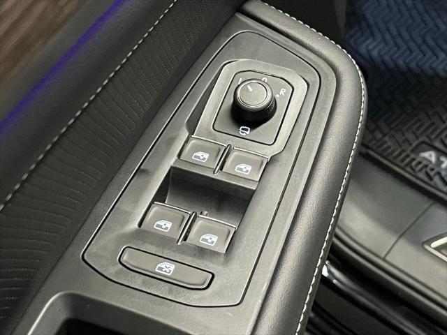 new 2025 Volkswagen Atlas car, priced at $53,064