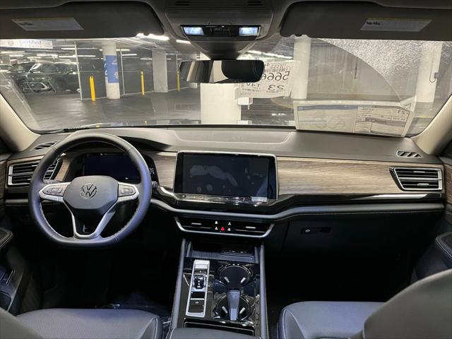 new 2025 Volkswagen Atlas car, priced at $43,902