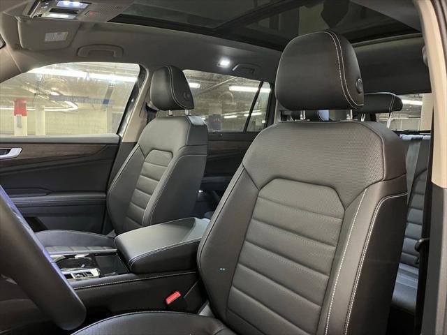 new 2025 Volkswagen Atlas car, priced at $43,902