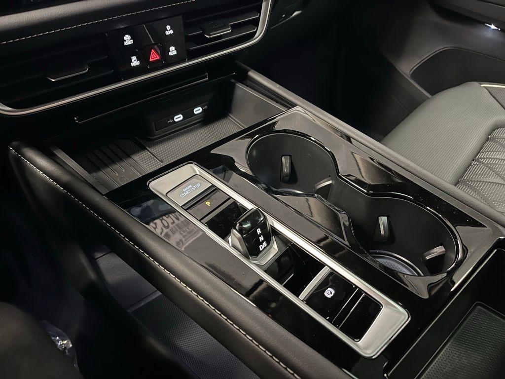 new 2025 Volkswagen Atlas car, priced at $49,701