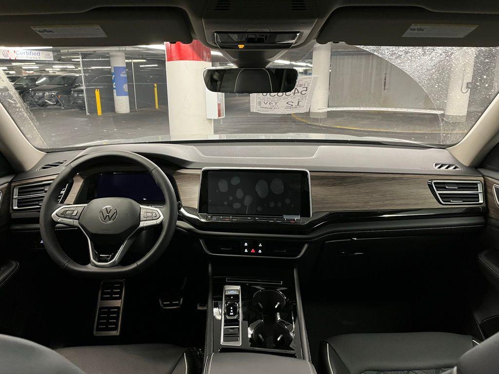 new 2025 Volkswagen Atlas car, priced at $49,701