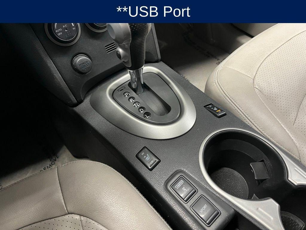 used 2013 Nissan Rogue car, priced at $10,000