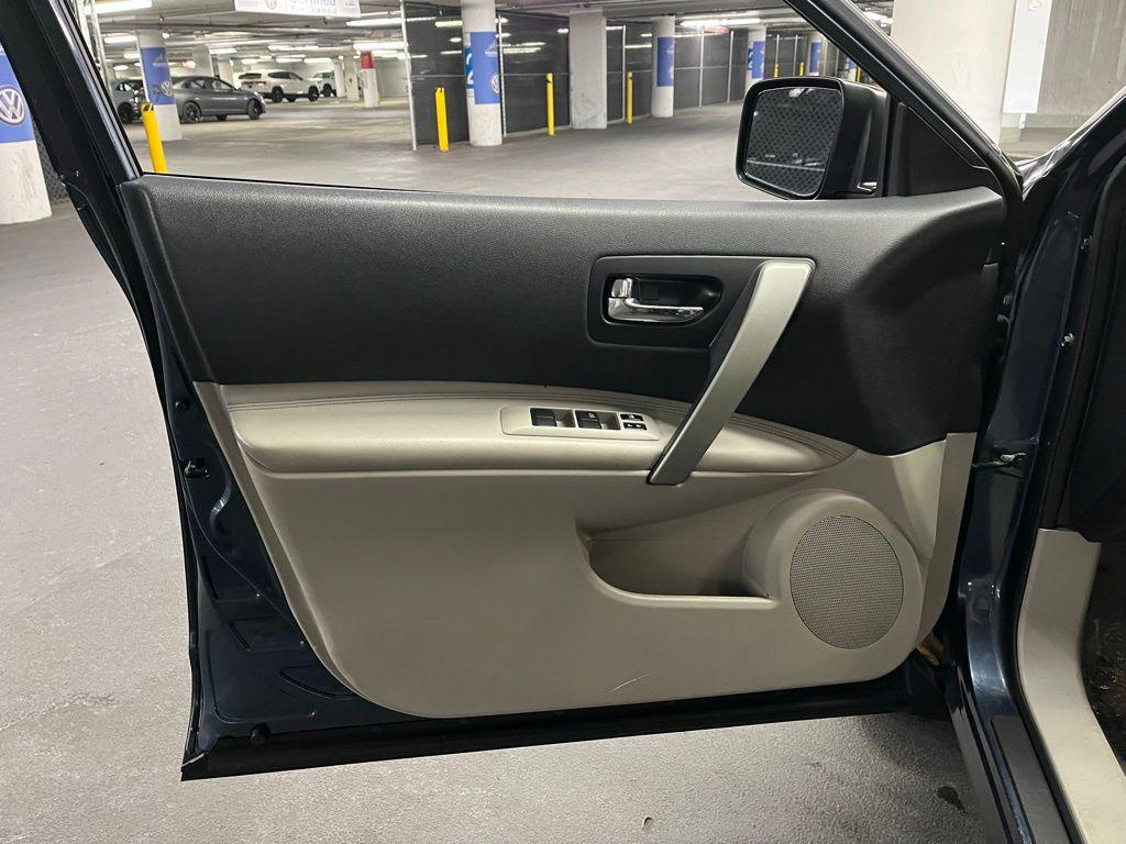 used 2013 Nissan Rogue car, priced at $10,000