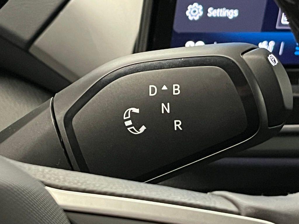 new 2025 Volkswagen ID.4 car, priced at $46,368
