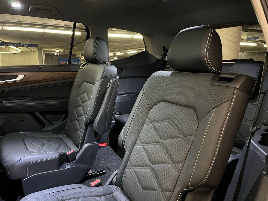new 2026 Volkswagen Atlas car, priced at $49,626