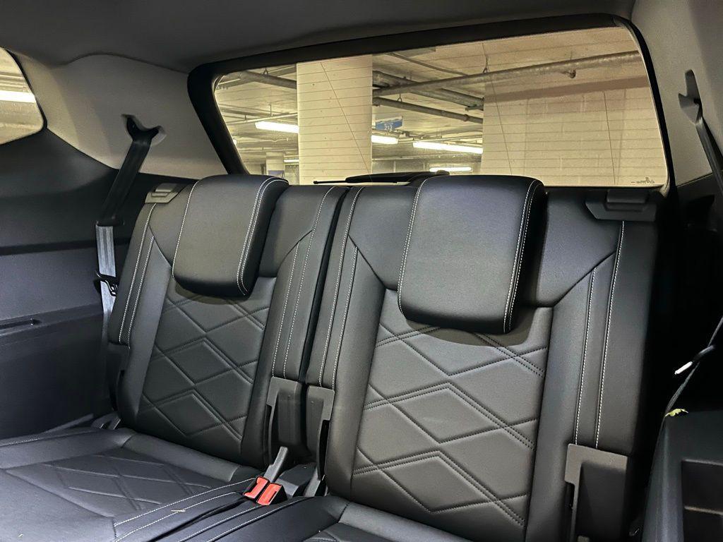new 2026 Volkswagen Atlas car, priced at $49,626