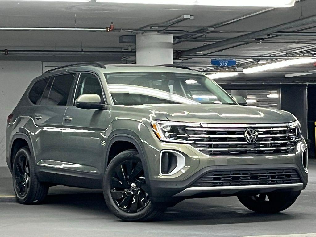 new 2026 Volkswagen Atlas car, priced at $49,626