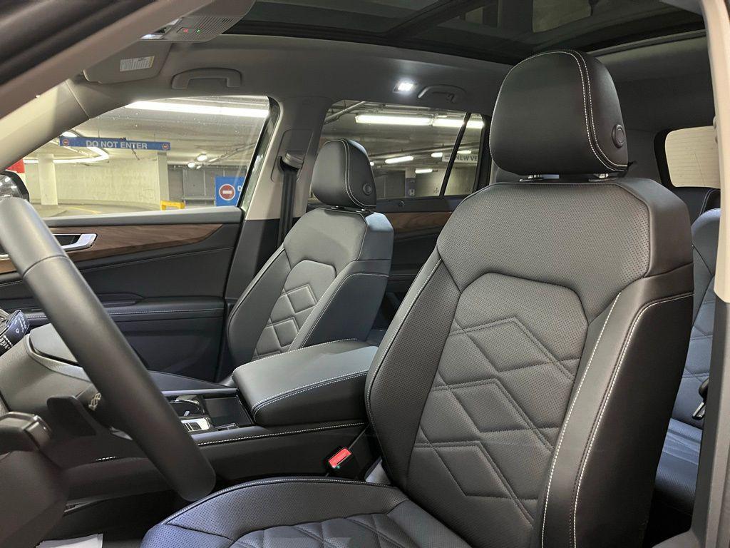 new 2026 Volkswagen Atlas car, priced at $49,626