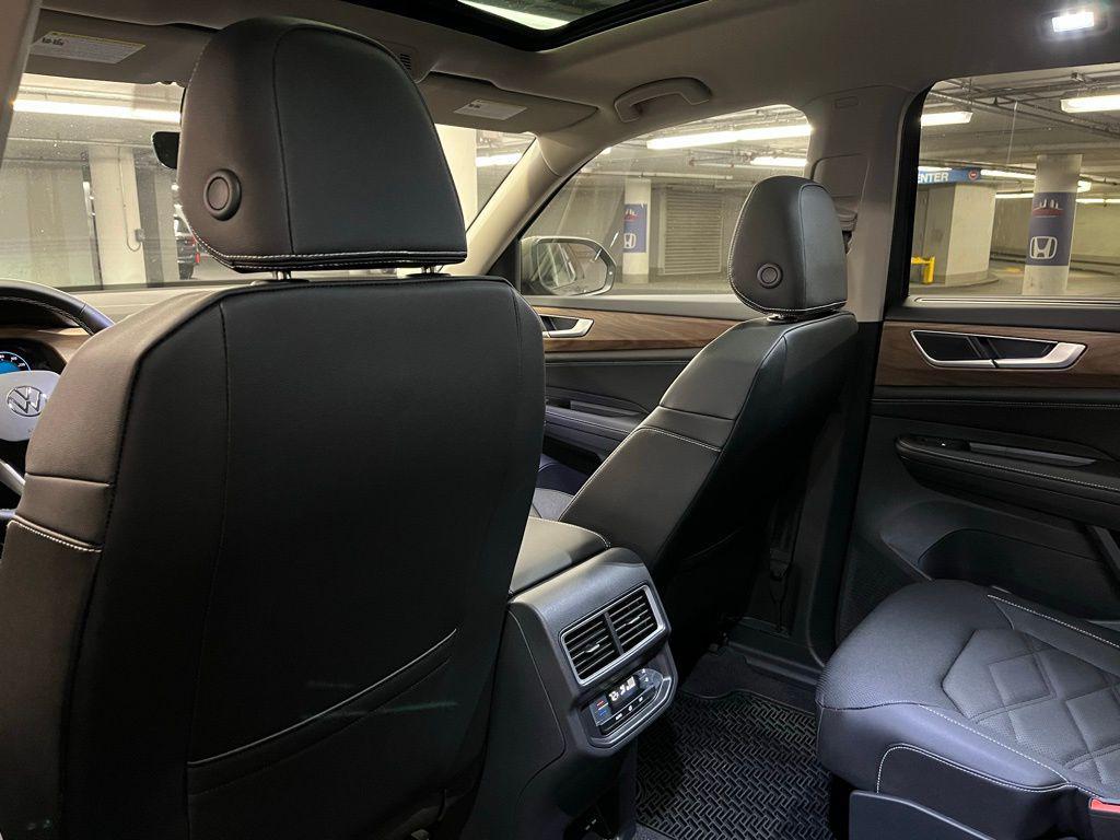 new 2026 Volkswagen Atlas car, priced at $49,626