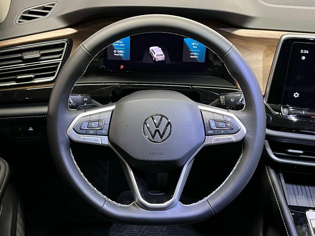 new 2026 Volkswagen Atlas car, priced at $49,626