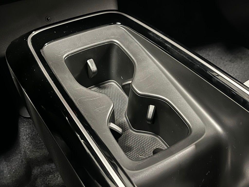 new 2025 Volkswagen ID.4 car, priced at $46,533