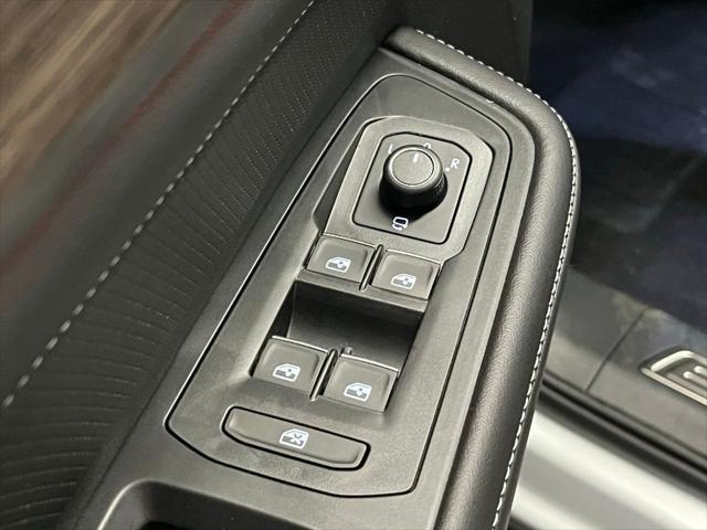 new 2025 Volkswagen Atlas car, priced at $52,015
