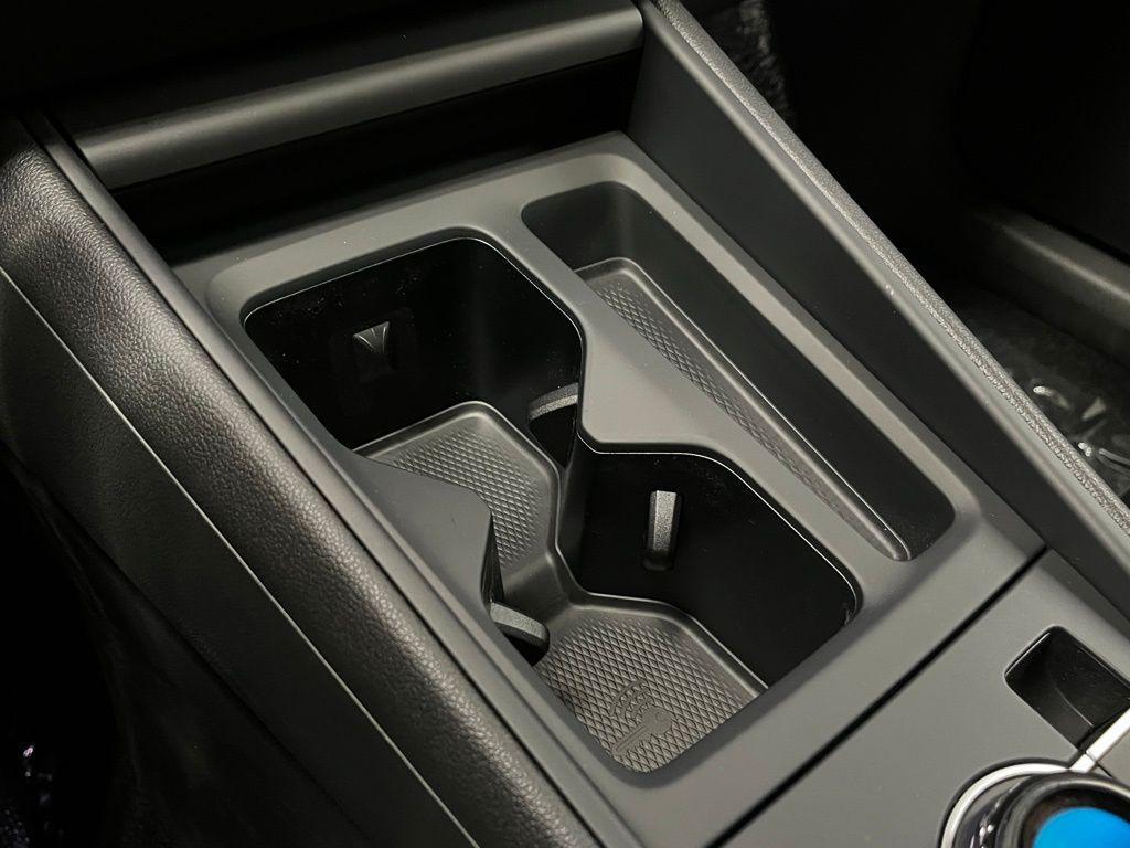 new 2025 Volkswagen Tiguan car, priced at $33,072