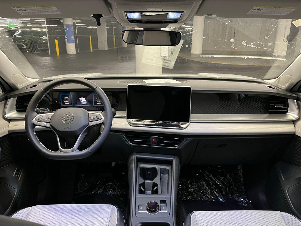 new 2025 Volkswagen Tiguan car, priced at $33,072