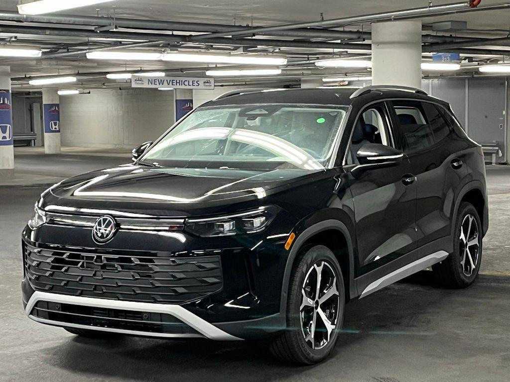 new 2025 Volkswagen Tiguan car, priced at $32,934