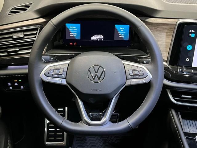new 2025 Volkswagen Atlas car, priced at $51,667