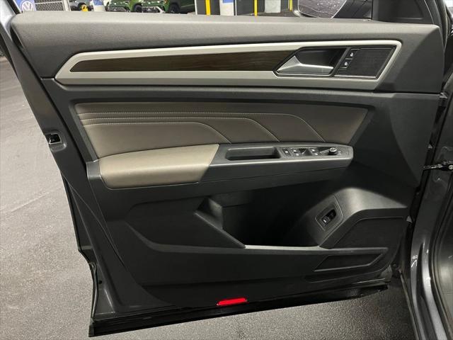 used 2021 Volkswagen Atlas car, priced at $29,000