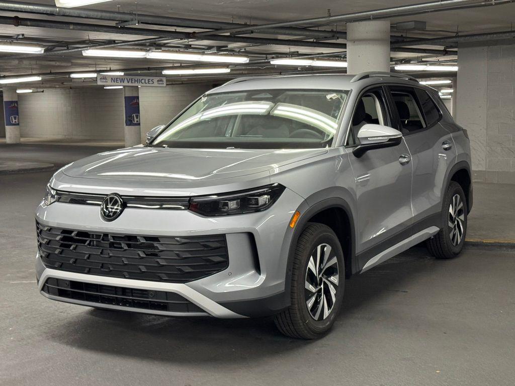 new 2025 Volkswagen Tiguan car, priced at $31,098