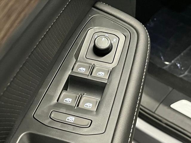 new 2025 Volkswagen Atlas car, priced at $46,328