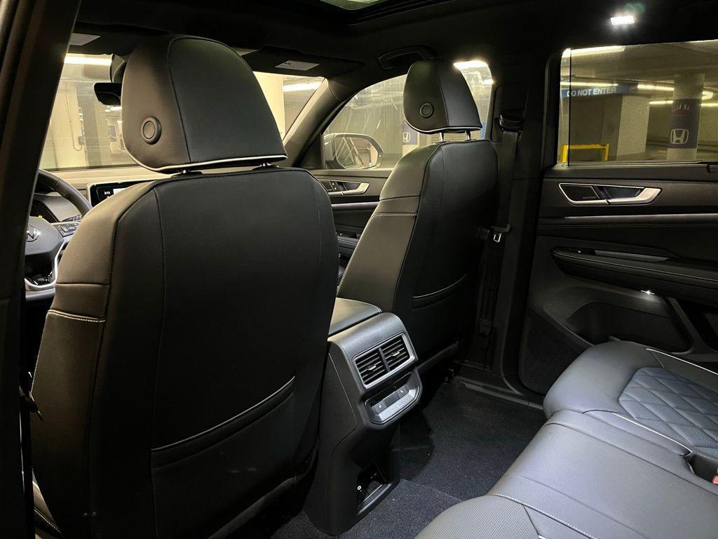new 2026 Volkswagen Atlas Cross Sport car, priced at $56,705