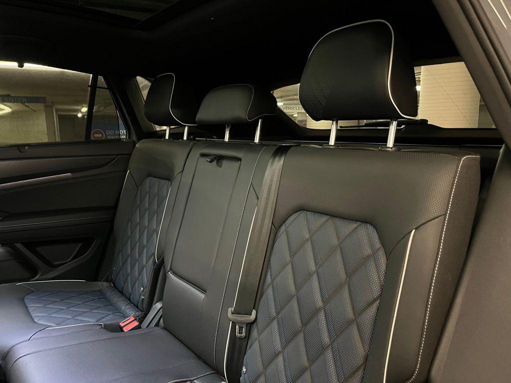new 2026 Volkswagen Atlas Cross Sport car, priced at $56,705