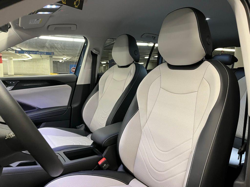 new 2025 Volkswagen Tiguan car, priced at $34,794