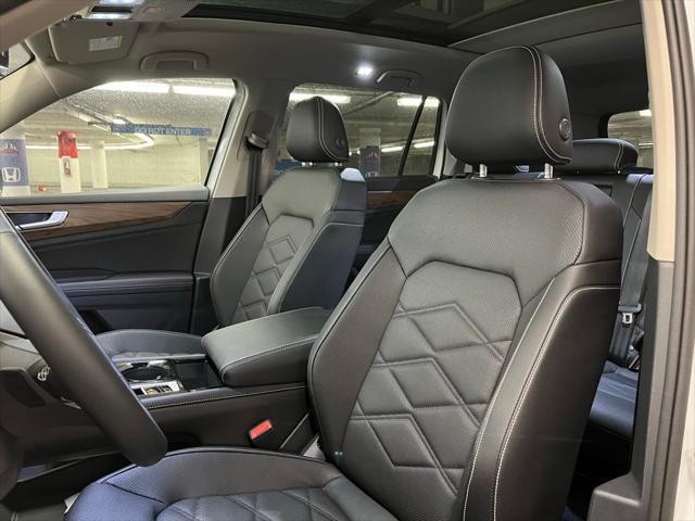 new 2025 Volkswagen Atlas car, priced at $44,475