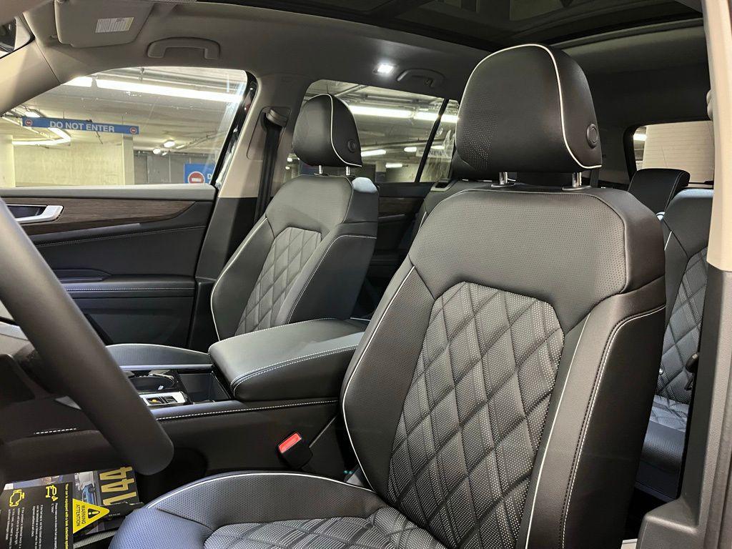 new 2026 Volkswagen Atlas car, priced at $58,173